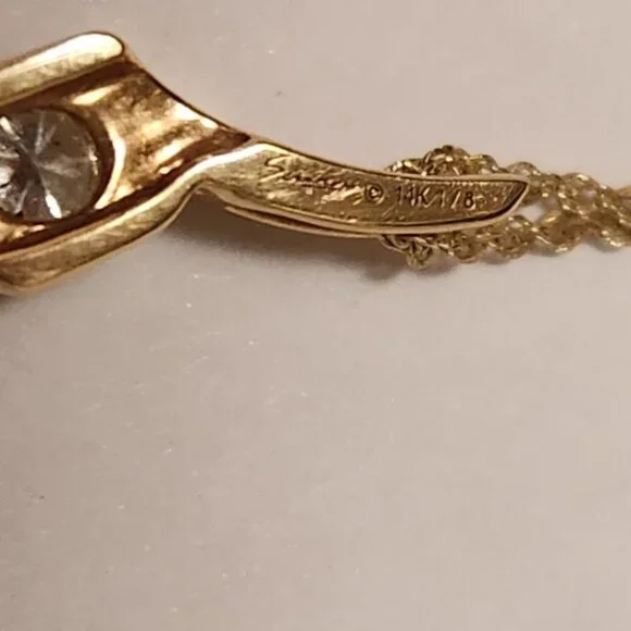 Sirena Collection 1/8 Carat Diamond  Pedant with 14kt Solid Gold  Necklace 18" - Picture 8 of 9
